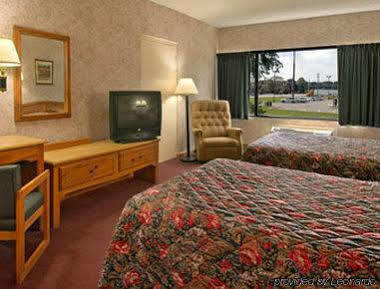 Super 8 By Wyndham Ashland Ξενοδοχείο Εξωτερικό φωτογραφία